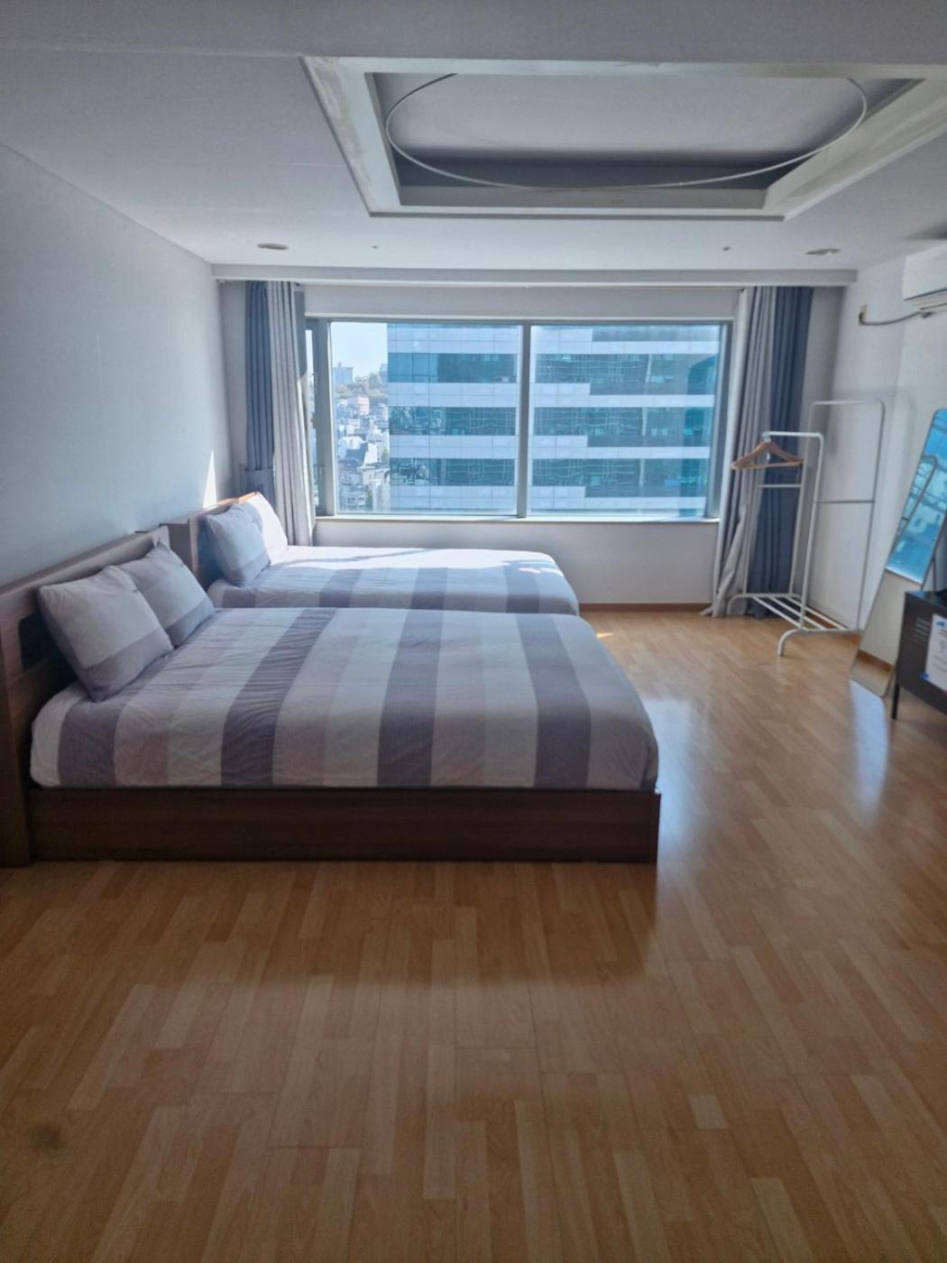 Hongdae Guesthouse 1Min From Hongik Uni Station Exit #1 Séoul Extérieur photo